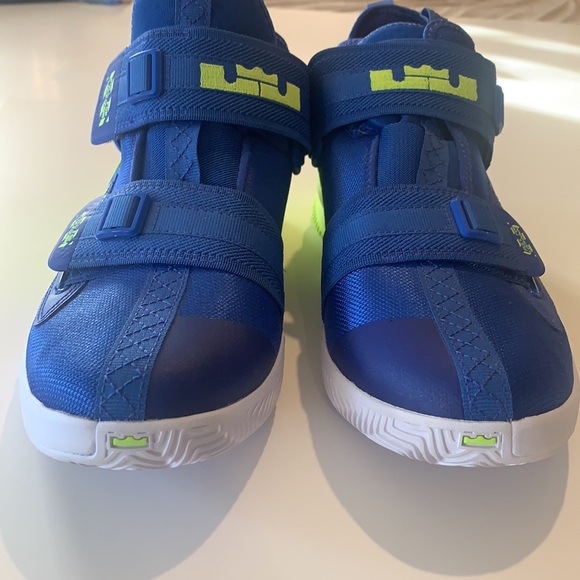 Nike leBron soldier Xlll 13 basketball shoes - Picture 7 of 15